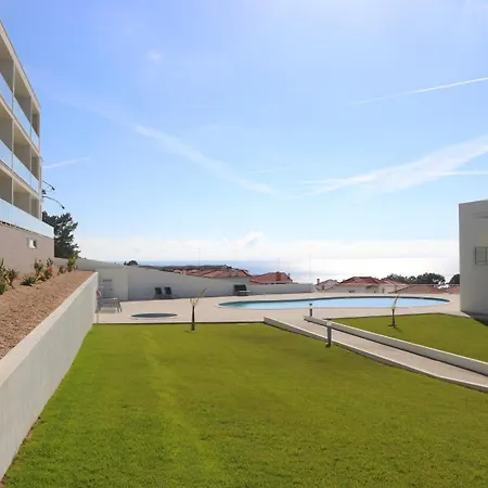 Private Condominium, Pool, Tennis & Sea View By Silver Prop 아파트 나자레