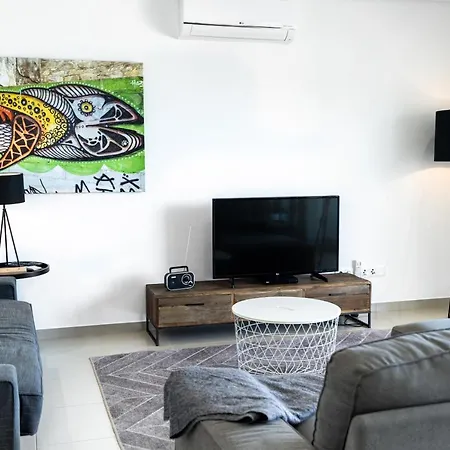 Apartment Private Condominium, Pool, Tennis & Sea View By Silver Prop *
