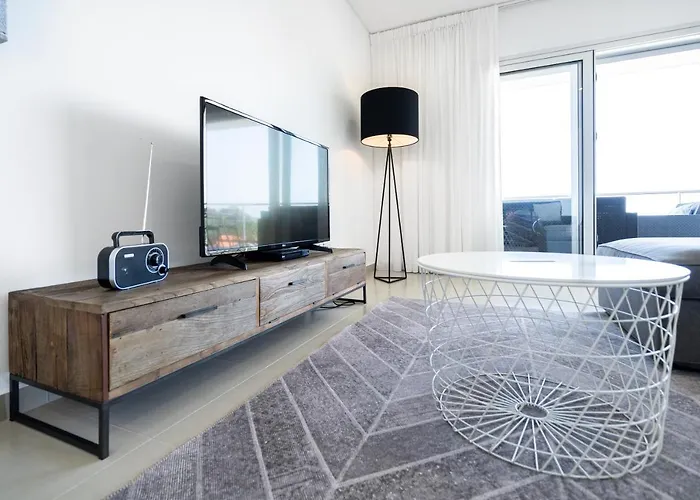 Apartment Private Condominium, Pool, Tennis & Sea View By Silver Prop