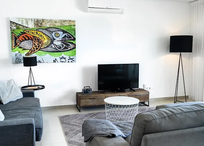 Apartment Private Condominium, Pool, Tennis & Sea View By Silver Prop *