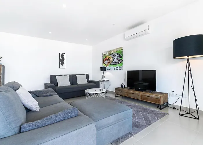 Apartment Private Condominium, Pool, Tennis & Sea View By Silver Prop *